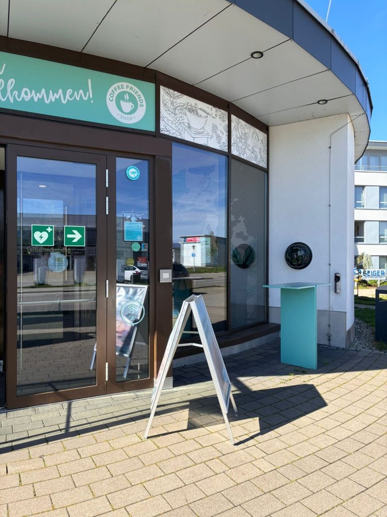 Defibrillator bei Coffee friends